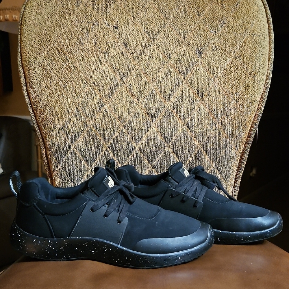 Men's Black Casual Athletic Sneakers - Sleek Low-Top Design